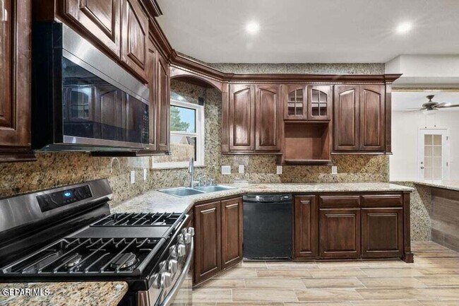 Building Photo - 7216 Desert Jewel Dr