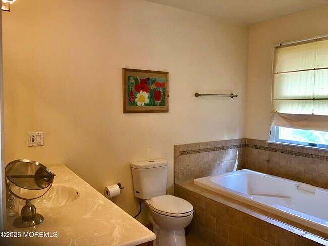 Building Photo - 145 Kemp Ave