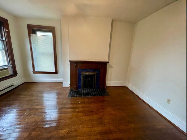 Building Photo - THREE 2 BEDROOM APARTMENTS IN THIS BUILDIN...