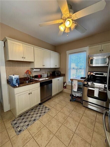 Building Photo - 51 Annandale Rd