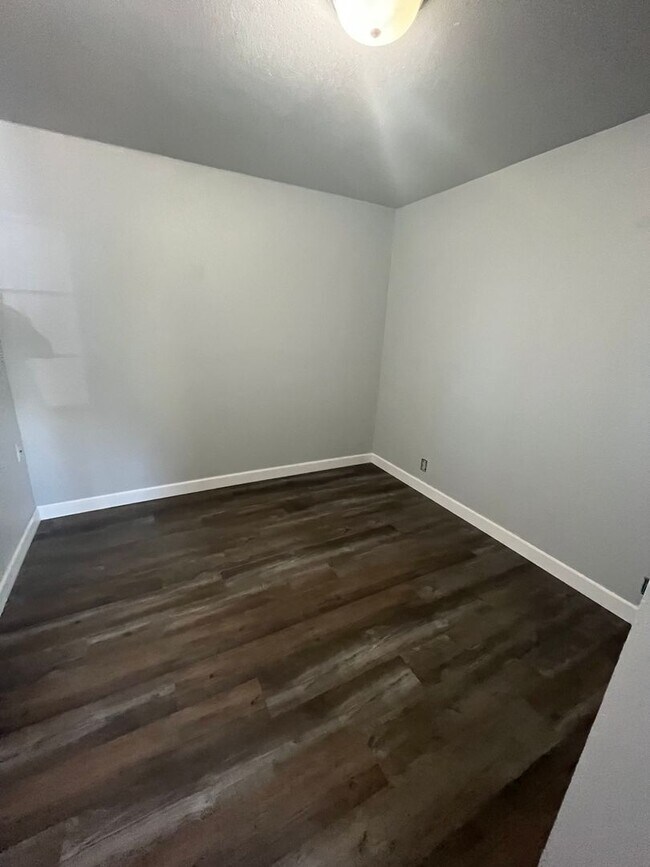 Building Photo - Great 2 bedroom 1 bath house Ready Now!!!