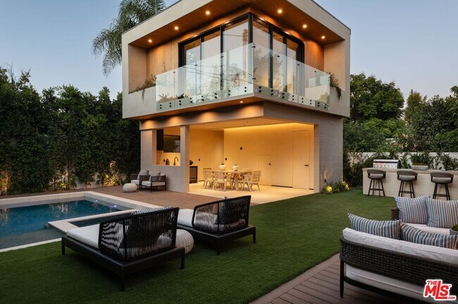 Building Photo - 13229 Hesby St