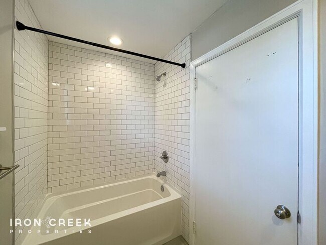 Building Photo - 21 Brevard Rd