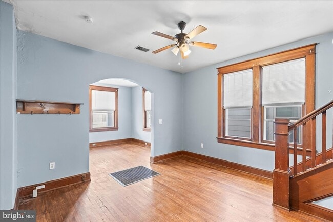 Building Photo - 133 Hanover Rd