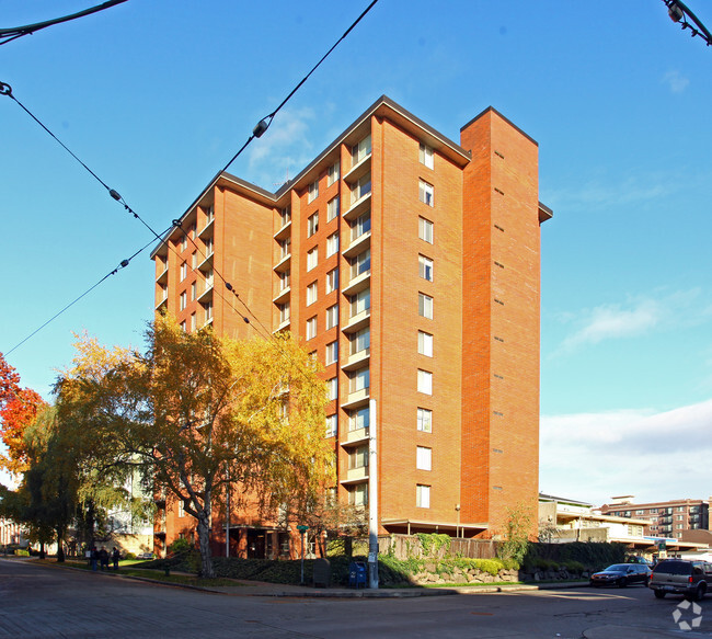 Primary Photo - University House