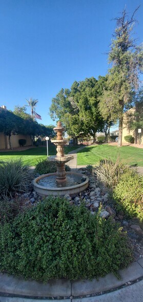 Building Photo - 3825 E Camelback Rd