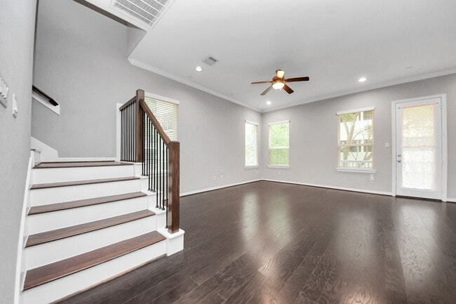 Building Photo - 2219 Bellefontaine