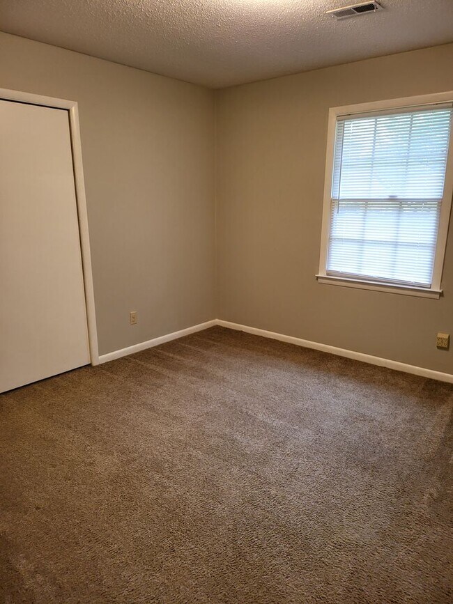 Building Photo - Decatur