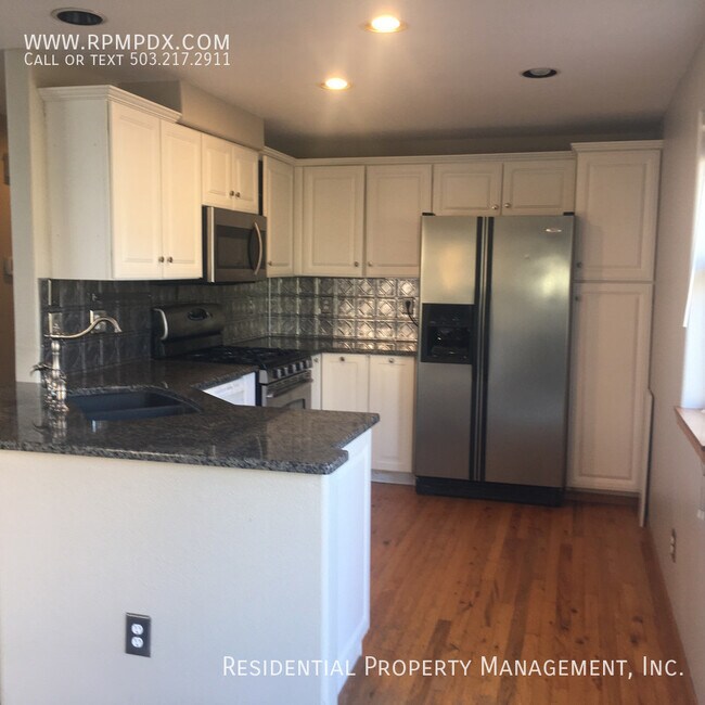 Building Photo - Refreshed Rental Rate - Coveted Sherwood H...
