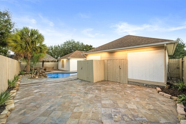 Building Photo - 30 Crestview Trail