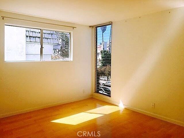 Building Photo - 1033 3rd St