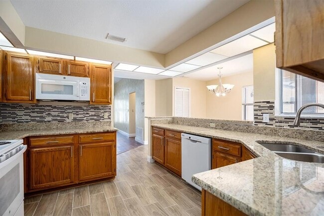 Building Photo - 5957 Groveline Dr