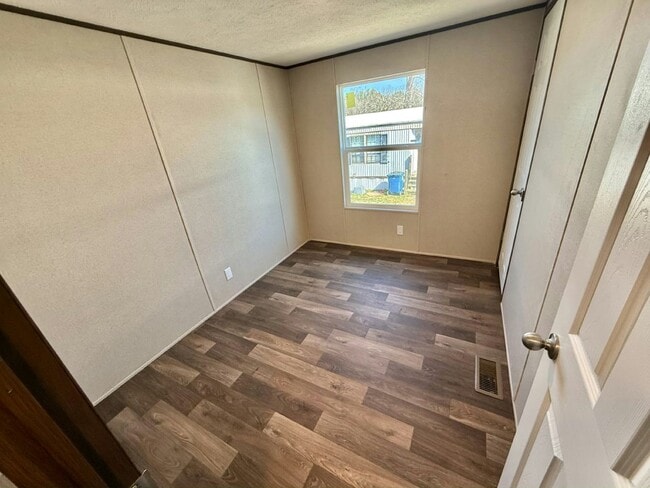 Building Photo - 751 Kernodle Ln