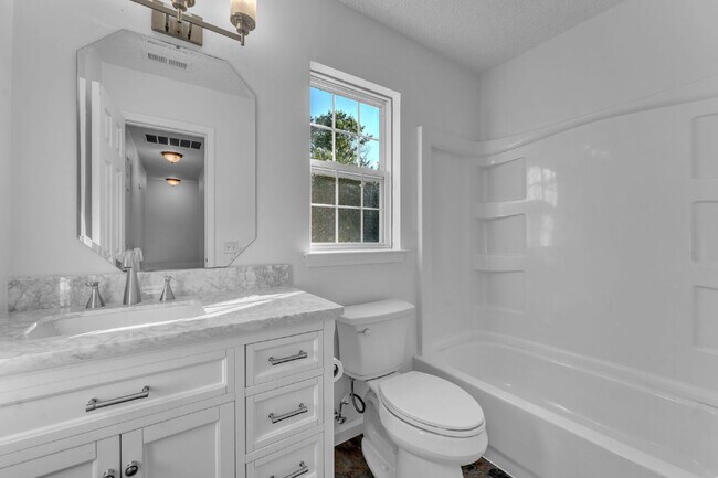 Building Photo - 21 Glencove Ct