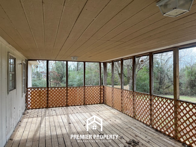 Building Photo - 239 Wilbanks Rd