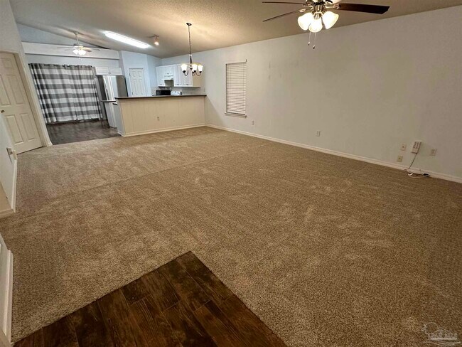 Building Photo - 317 Mizzen Ln
