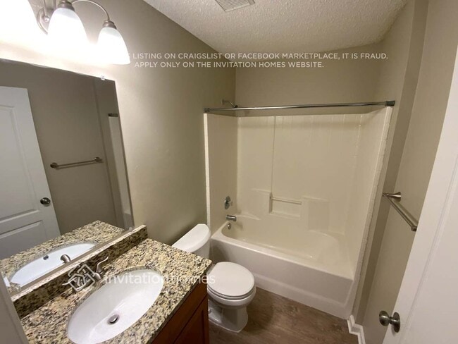 Building Photo - 14188 Crestwick Dr W