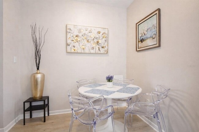 Building Photo - 501 S Magnolia Ave