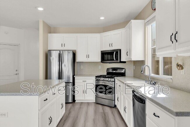 Building Photo - 1162 Waverly Cir