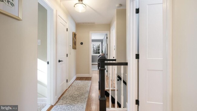 Building Photo - 154 Ash Way