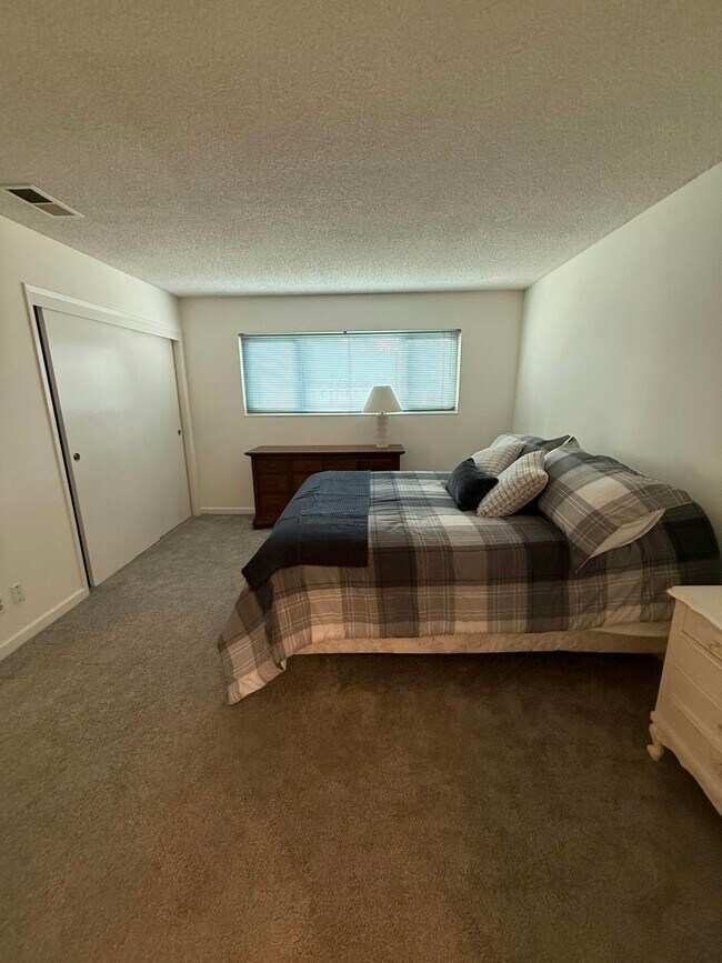 Building Photo - 33887 Whitehead Ln