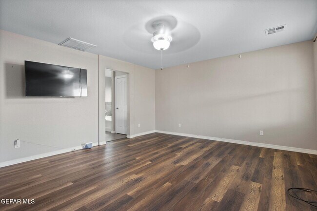 Building Photo - 7129 Long Meadow Dr