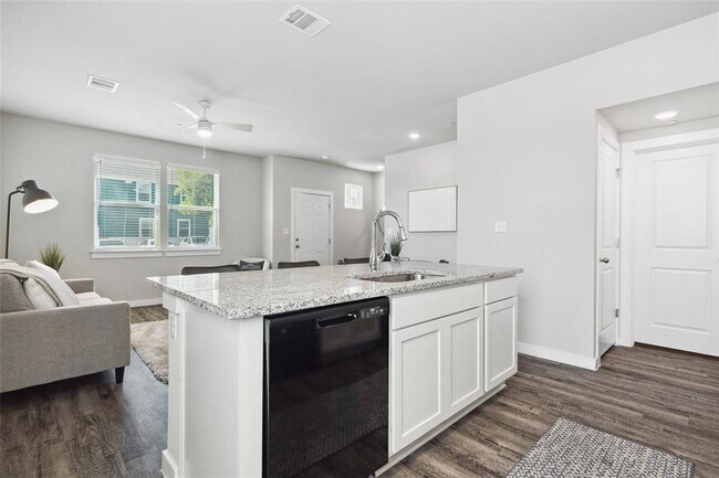 Building Photo - 523 Powell Dr