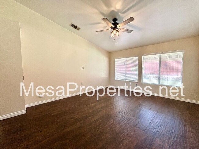 Building Photo - 16481 Silica Dr