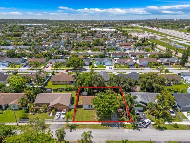 Building Photo - 13830 SW 282nd St
