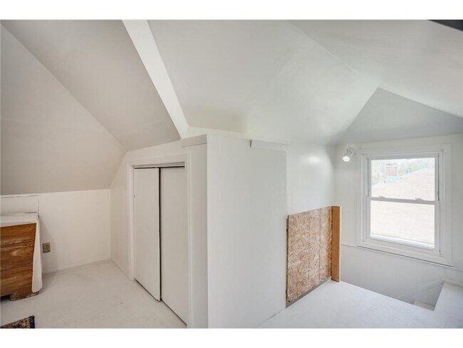 Building Photo - 3521 Girard Ave S