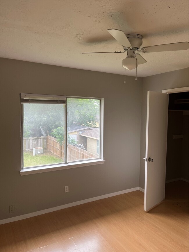 Building Photo - 7843 Yellow Pine Dr