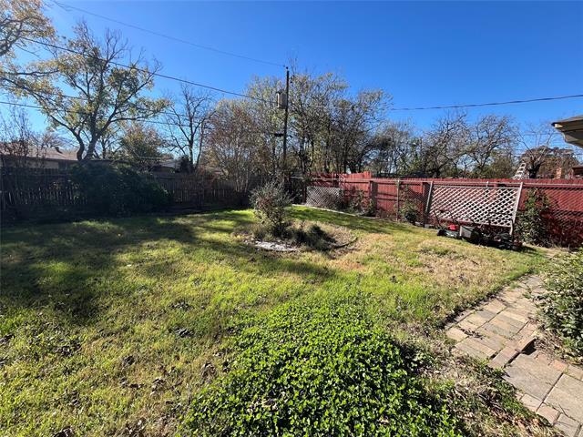 Building Photo - 2121 Cliff Park