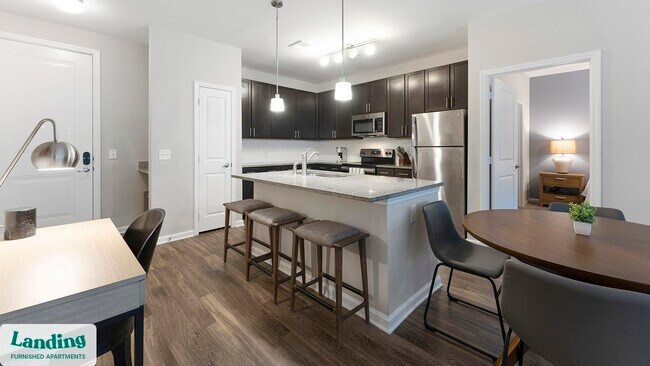 Building Photo - 915 Brentmoor Dr