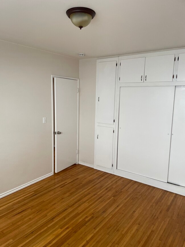 bedroom 1 - 1800 Green Ln