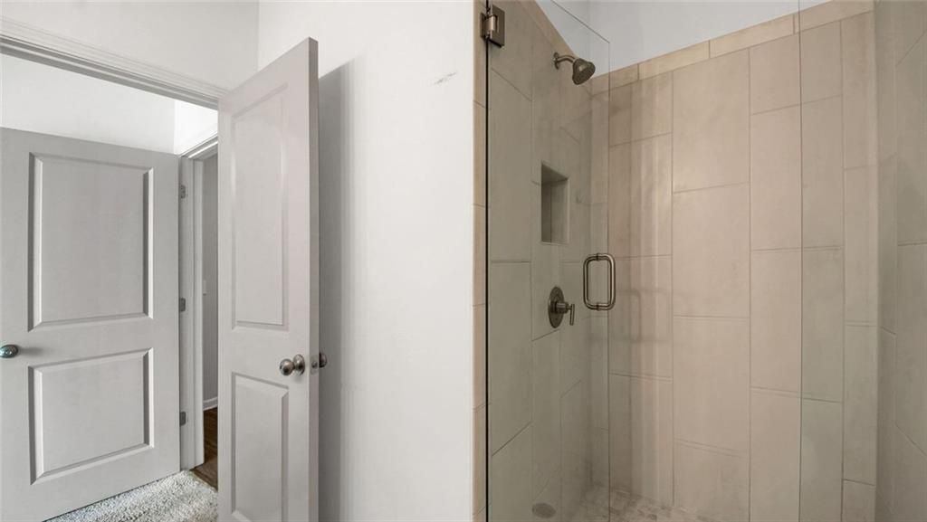 Building Photo - 900 Brees Ct