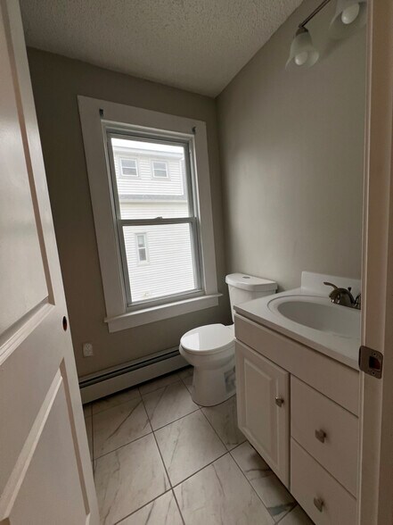 Building Photo - 50 Fairview St