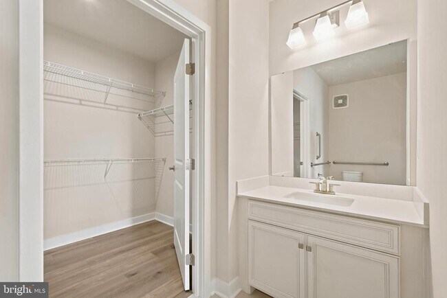 Building Photo - 4399 Peach Lily Ln