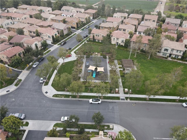 Building Photo - 65 Pathway