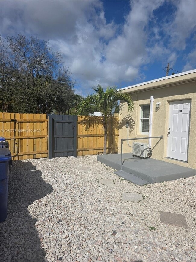 Building Photo - 632 NW 14th Terrace