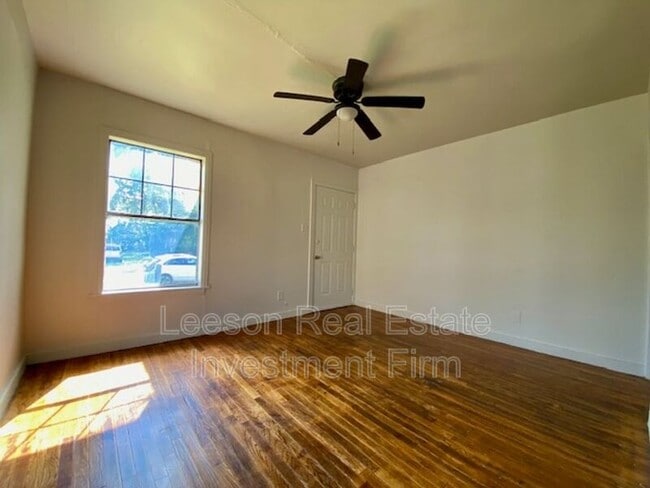 Building Photo - 545 Wyche St