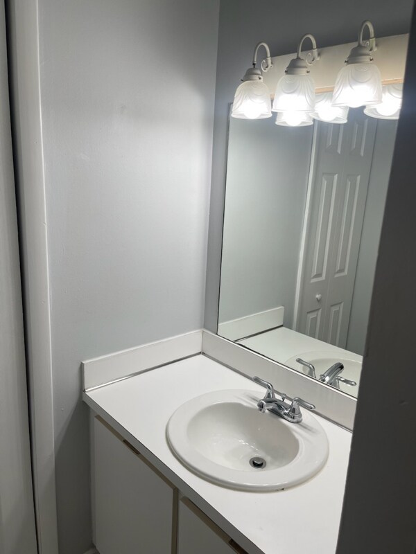Building Photo - 4704 SW 136th Pl