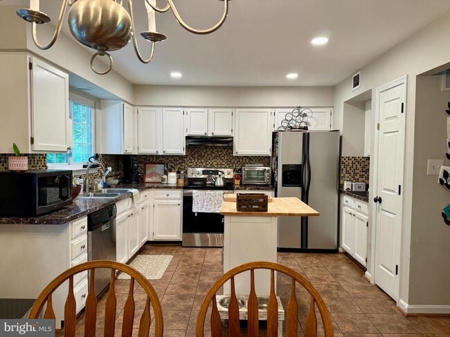 Building Photo - 1091 Smartts Ln NE