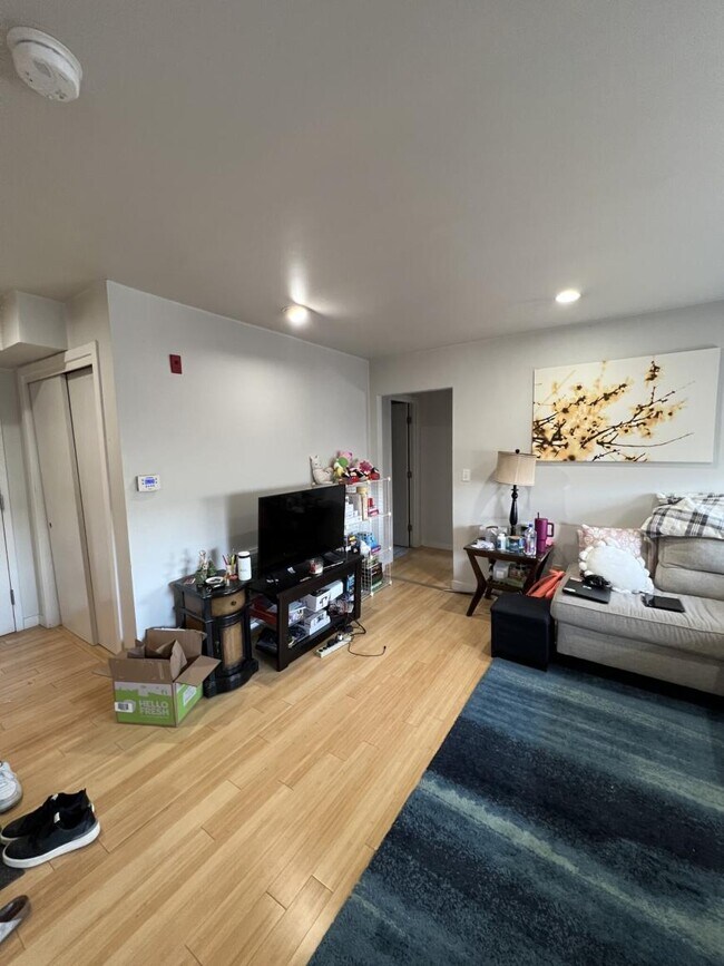 Building Photo - 2 bedroom in Boston MA 02118