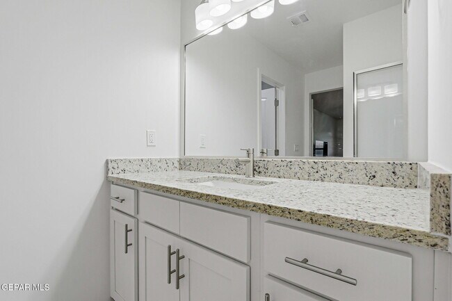 Building Photo - 13808 Paseo Sereno Dr