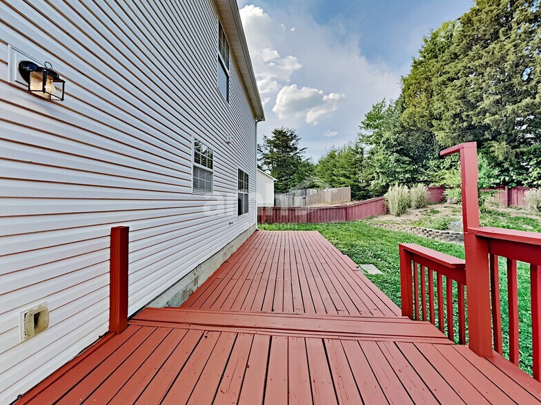 Building Photo - 7722 Edith Keeler Ln