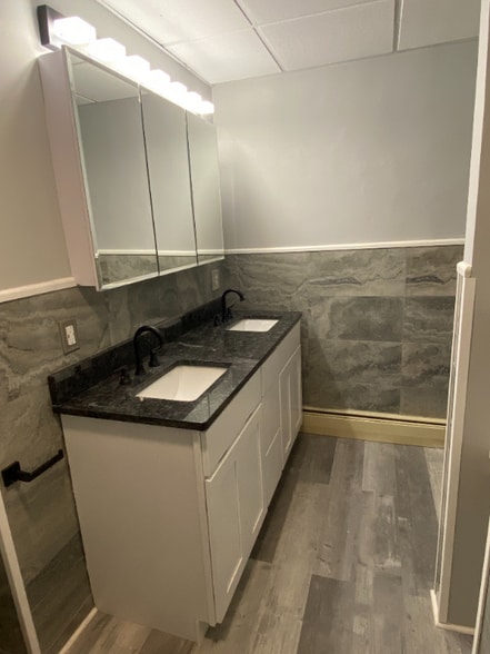 Building Photo - 2208-2210 Providence Rd