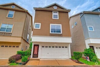 Building Photo - 3307 Clearview Cir