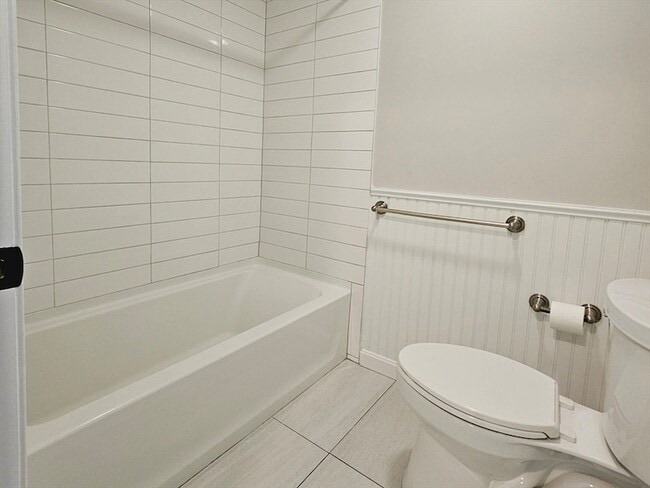 Building Photo - 104 Walpole St