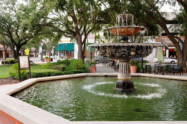 Building Photo - 1001 S Rome Ave