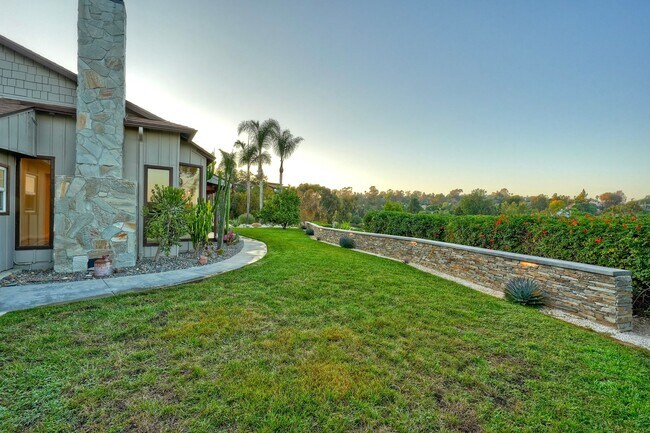 Building Photo - 125 Hummingbird Hill